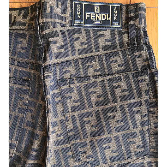 ★【未着用】★【FENDI：フェンディ】◆FENDI♪JEANS◆