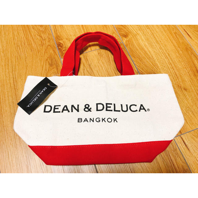 DEAN & DELUCA(ディーンアンドデルーカ)の【新品】DEAN&DELUCA  バンコク限定 バッグ レディースのバッグ(ハンドバッグ)の商品写真