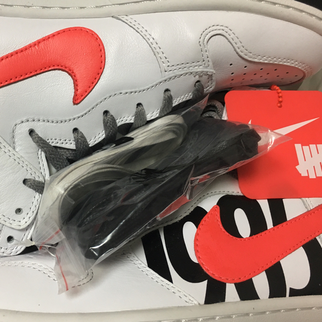 NIKE DUNK LUX アンディフィーテッド ダンク UNDEFEATED