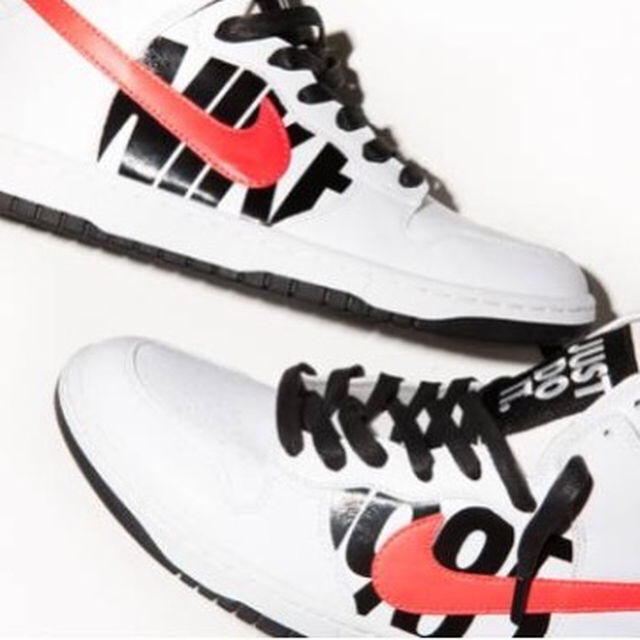 NIKE DUNK LUX アンディフィーテッド ダンク UNDEFEATED 2