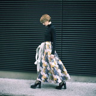 アメリヴィンテージ(Ameri VINTAGE)のAmeri vintageABSTRACTFLOWERMERMAID SKIRT(ロングスカート)