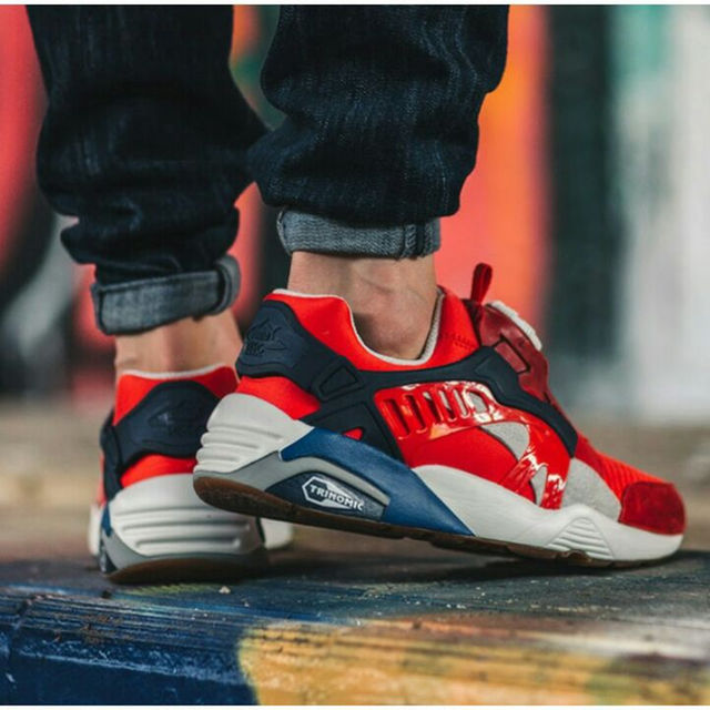 PUMA(プーマ)のPUMA DISC BLAZE ATHL HIGH RISK RED メンズの靴/シューズ(スニーカー)の商品写真