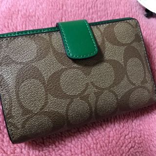 コーチ(COACH)のCOACH二つ折り財布♪シグネチャー♪新品同様(財布)