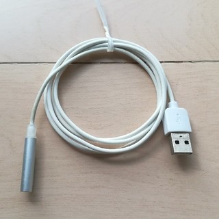 エクスペリア(Xperia)のご予約品！【SONY】 USBマグネット 充電ケーブル　クレードル不要モデル(バッテリー/充電器)