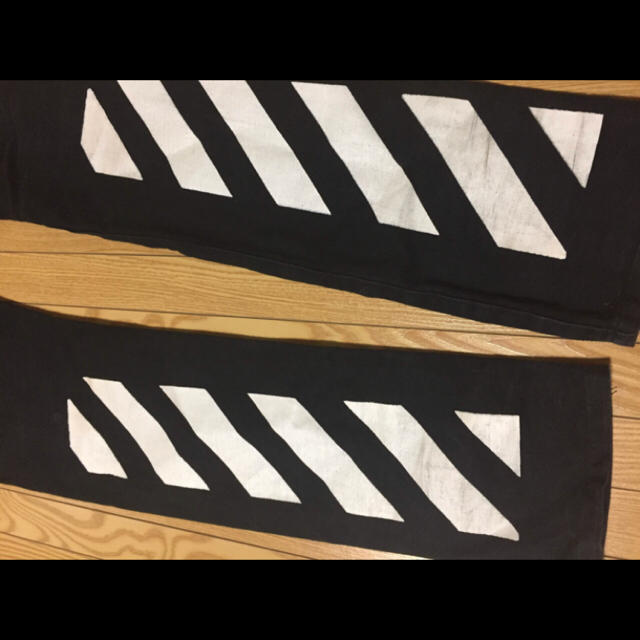 OFF-WHITE(オフホワイト)のoff-white ブラック クラッシュデニム 確実正規品 メンズのパンツ(デニム/ジーンズ)の商品写真