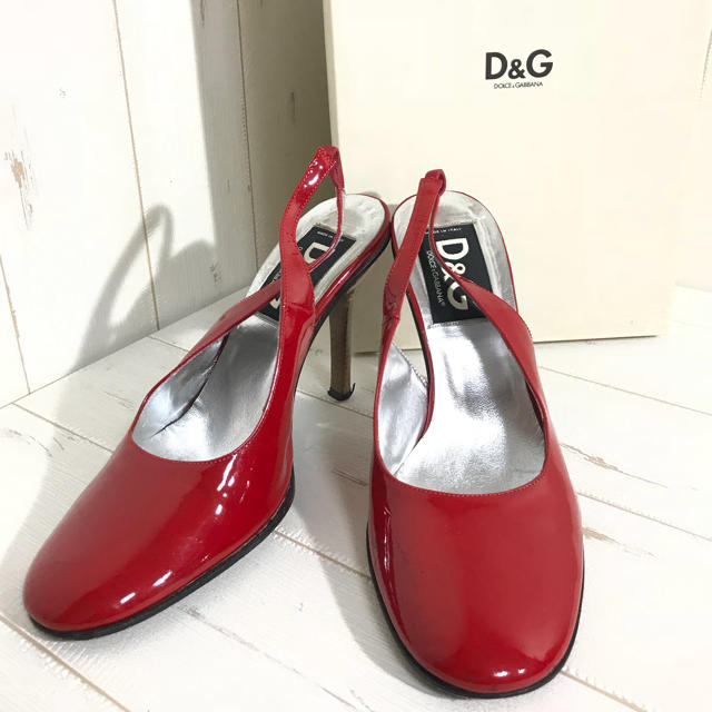 D&G(ディーアンドジー)のD&G エナメル バックストラップ パンプス レディースの靴/シューズ(ハイヒール/パンプス)の商品写真