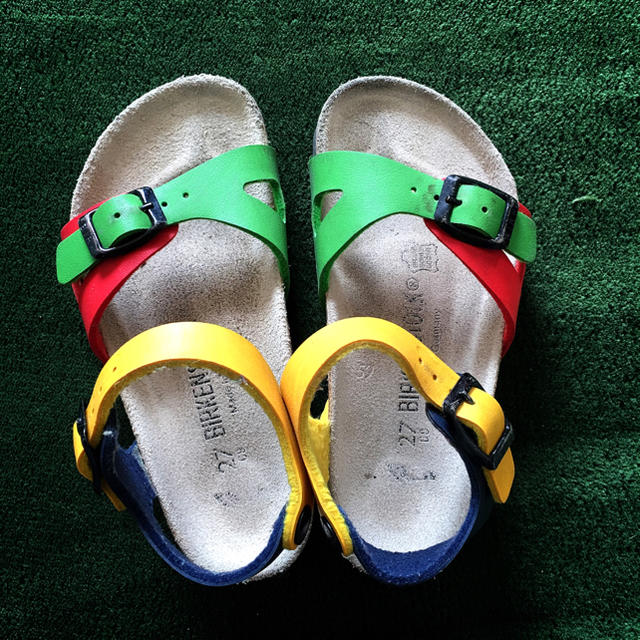 BIRKENSTOCK(ビルケンシュトック)のBIRKENSTOCK ビルケンシュトック マルチカラー サンダル  キッズ/ベビー/マタニティのキッズ靴/シューズ(15cm~)(サンダル)の商品写真