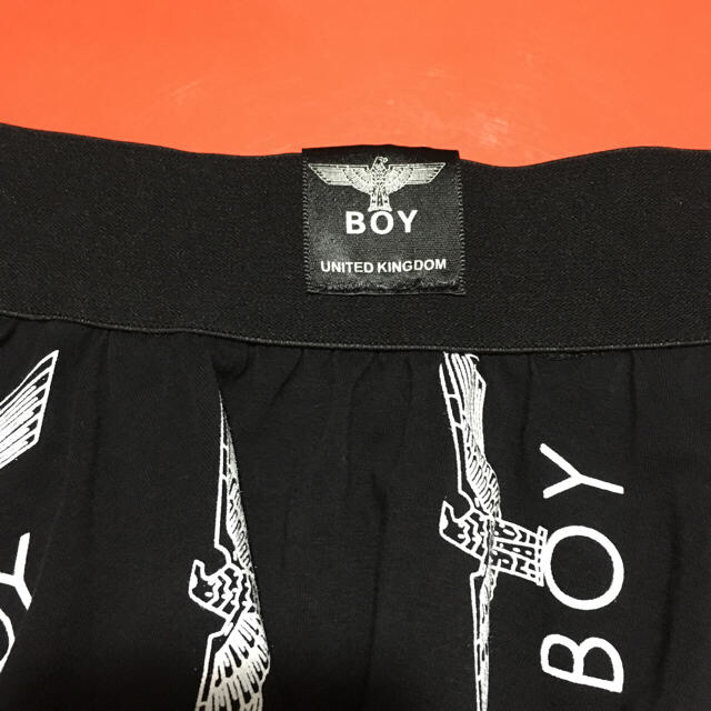 Boy London(ボーイロンドン)のBOY LONDON スカート ボーイロンドン 総柄 リアーナ着用 レディースのスカート(ミニスカート)の商品写真