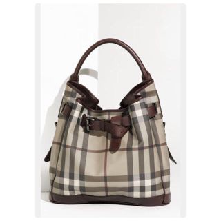 バーバリー(BURBERRY)の激レア美品★バーバリースモークドチェックバッグ大容量肩掛OKグレージュ×ブラウン(ショルダーバッグ)