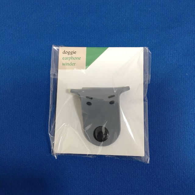【送料無料】doggie earphone winder スマホ/家電/カメラのスマホアクセサリー(その他)の商品写真