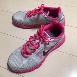 ナイキ(NIKE)のランニングシューズ NIKE 白ピンク グレーピンク(スニーカー)