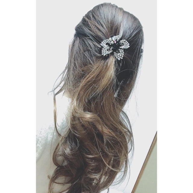 ジュエリービジューストーンバレッタ クリップ ヘアアクセサリー レディースのヘアアクセサリー(バレッタ/ヘアクリップ)の商品写真