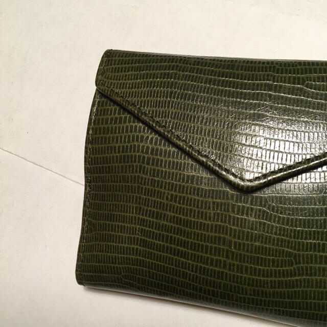 Harrods(ハロッズ)のハロッズ本革二つ折財布 レディースのファッション小物(財布)の商品写真