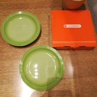 ルクルーゼ(LE CREUSET)の【新品】ル・クルーゼ　ラウンドプレート15cm×2枚　フルーツグリーン(食器)