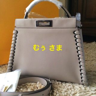 フェンディ(FENDI)のFendi ピーカブー  2017 新品同様(ハンドバッグ)