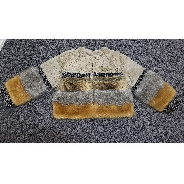 Ameri VINTAGE(アメリヴィンテージ)のAmeri MIXTURE FUR BLOUSON ファーブルゾン
 レディースのジャケット/アウター(毛皮/ファーコート)の商品写真