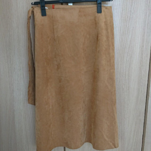 ROPE’(ロペ)のROPEエコスエードラップスカート レディースのスカート(ひざ丈スカート)の商品写真