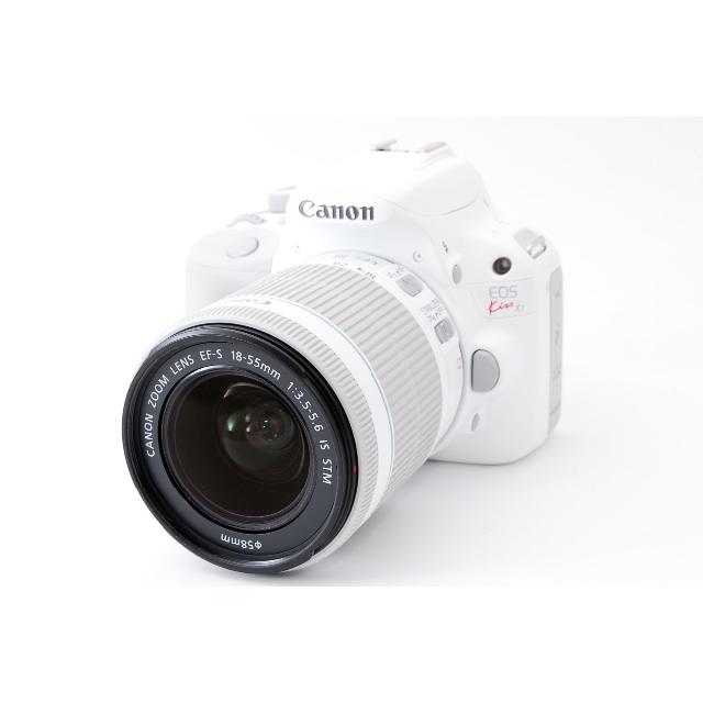 Canon(キヤノン)の♥️大人気ホワイト！Wi-Fi対応♥️CEOS Kiss X7レンズキット スマホ/家電/カメラのカメラ(デジタル一眼)の商品写真