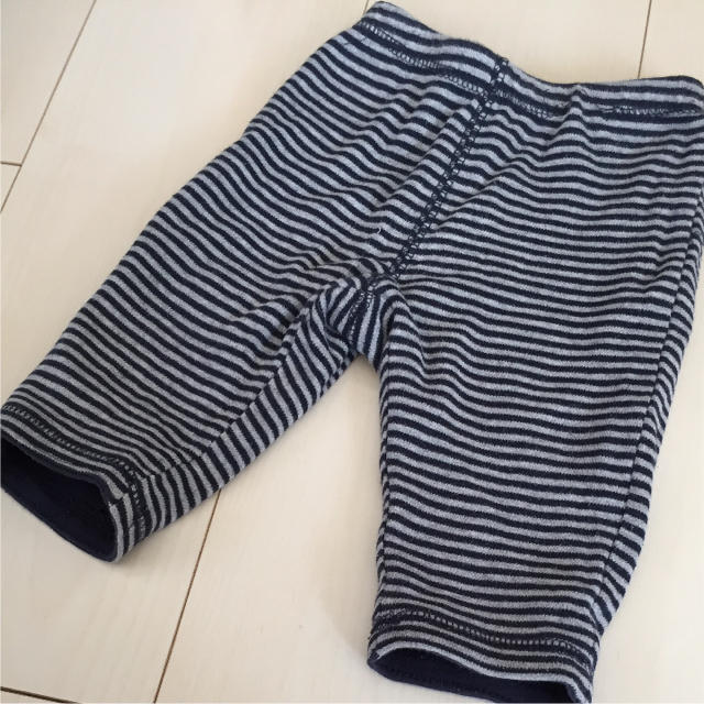 babyGAP(ベビーギャップ)のギャップ リバーシブルズボン 70サイズ キッズ/ベビー/マタニティのベビー服(~85cm)(パンツ)の商品写真