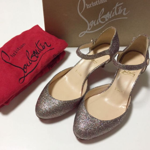 Christian Louboutin(クリスチャンルブタン)のお値下げしました新品同様★クリスチャン ルブタン グリッター パンプス  レディースの靴/シューズ(ハイヒール/パンプス)の商品写真