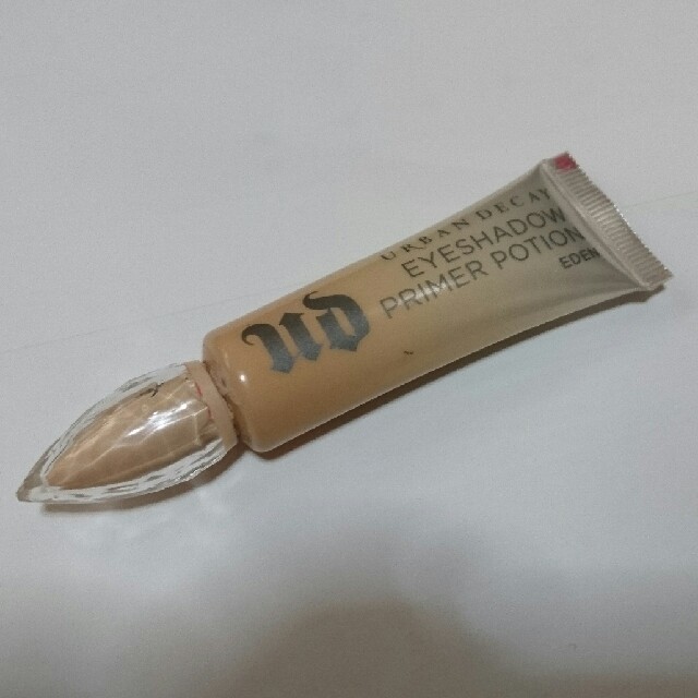 Urban Decay(アーバンディケイ)のroha様専用☺URBAN DECAY アイシャドウプライマーポーション コスメ/美容のベースメイク/化粧品(化粧下地)の商品写真