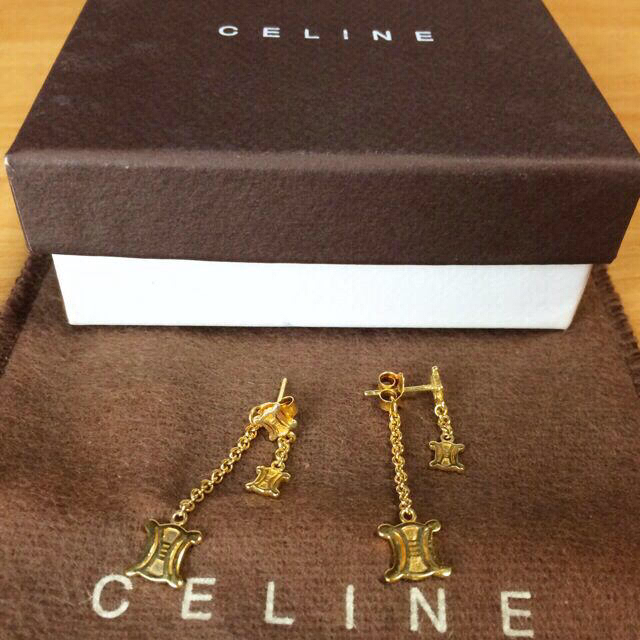 celine(セリーヌ)のセリーヌ❤️ピアス レディースのアクセサリー(ピアス)の商品写真