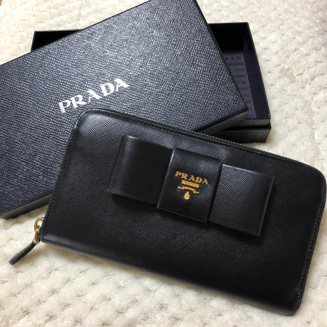 PRADA サフィアーノ リボン