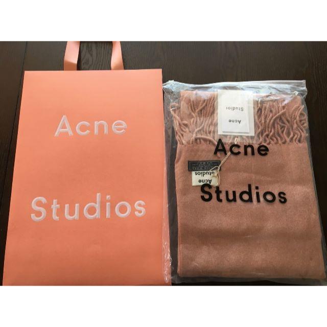 ACNE(アクネ)の【月初セール】アクネ　ストール　grey pink melange レディースのファッション小物(ストール/パシュミナ)の商品写真