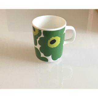 marimekko - 【新品未使用】marimekko 廃盤 マグカップ 緑 グリーン