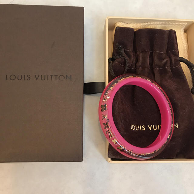 LOUIS VUITTON(ルイヴィトン)のバングル♡LOUIS VUITTON レディースのアクセサリー(ブレスレット/バングル)の商品写真