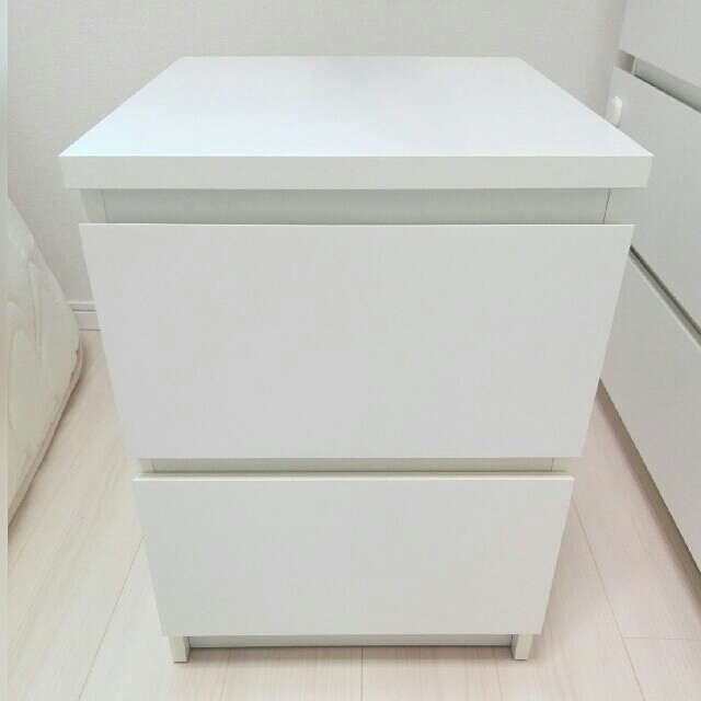IKEA(イケア)の☆IKEA MALM☆サイドチェスト ホワイト インテリア/住まい/日用品の収納家具(棚/ラック/タンス)の商品写真