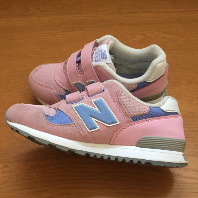 New Balance(ニューバランス)の⭐️YUI♡様専用⭐️  ⌘ニューバランス キッズスニーカー ⌘ キッズ/ベビー/マタニティのキッズ靴/シューズ(15cm~)(スニーカー)の商品写真