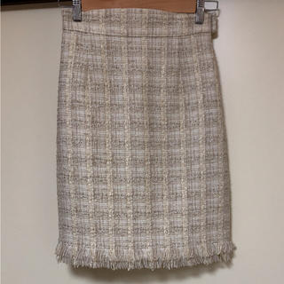 ロペ(ROPE’)のROPE オフホワイト系の綺麗なツイードスカート(ひざ丈スカート)