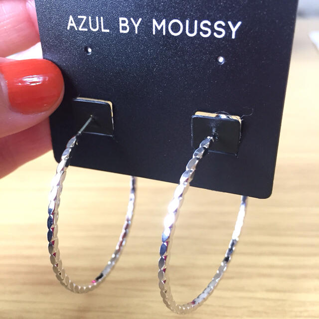 AZUL by moussy(アズールバイマウジー)の新品未使用✨AZUL BY MOUSSY  シルバー フープピアス レディースのアクセサリー(ピアス)の商品写真