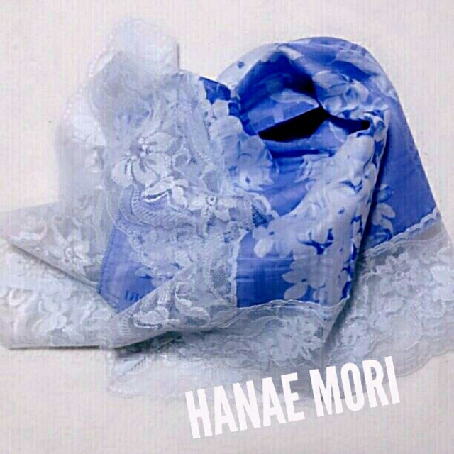 HANAE MORI(ハナエモリ)の♡新品♡未使用♡HANAE MORI/ハナエモリ♡レース付きひざ掛け♡ハンカチ♡ レディースのファッション小物(ハンカチ)の商品写真