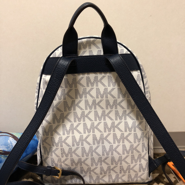 Michael Kors(マイケルコース)のでむでむ様 専用 レディースのバッグ(リュック/バックパック)の商品写真