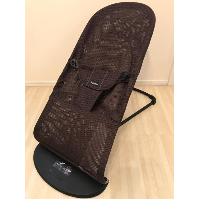 限定SALE人気SALE BABYBJORN ベビービョルン バウンサー バランスソフト ブラウン 木製トーイ付の通販 by m_86's  shop｜ベビービョルンならラクマ