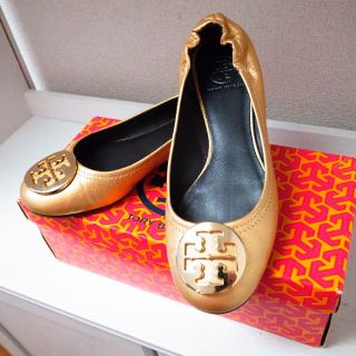 トリーバーチ(Tory Burch)の正規品♡美品♡トリーバーチ バレエシューズ 靴 ゴールド パンプス バッグ 財布(ハイヒール/パンプス)