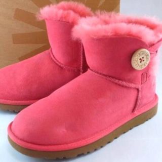 アグ(UGG)のUGG アグ ムートンブーツ ミニベリーボタン US5 22美品 ピンク 可愛い(ブーツ)