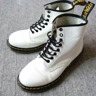 ドクターマーチン(Dr.Martens)のドクターマーチン白(ブーツ)