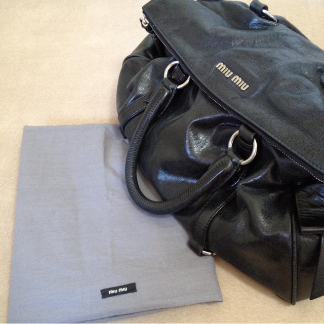 miumiu(ミュウミュウ)のmiumiu♡2wayバッグ レディースのバッグ(ショルダーバッグ)の商品写真