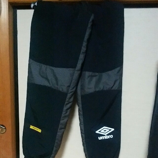 UMBRO(アンブロ)の送料込みに！中綿入り ウインドブレーカー上下 メンズのジャケット/アウター(その他)の商品写真