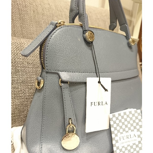 Furla(フルラ)の【保護シール付】フルラ♥️パイパーM レディースのバッグ(ショルダーバッグ)の商品写真