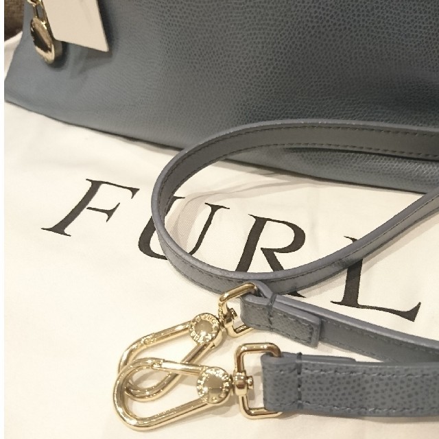 Furla(フルラ)の【保護シール付】フルラ♥️パイパーM レディースのバッグ(ショルダーバッグ)の商品写真