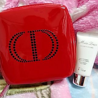 ディオール(Dior)のDiorノベルティコスメポーチ赤💎ミスディオール乳液✨(ポーチ)