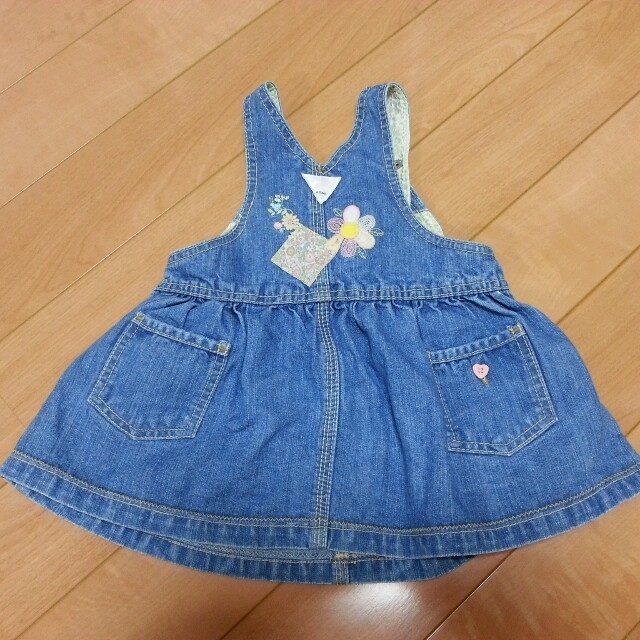 OshKosh(オシュコシュ)のOSHKOSH ジャンパースカート ８０ キッズ/ベビー/マタニティのキッズ服女の子用(90cm~)(その他)の商品写真