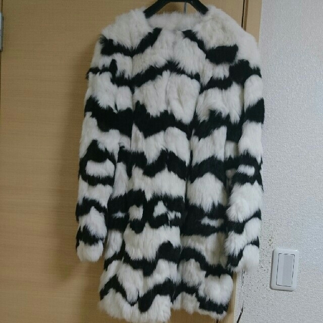 MURUA(ムルーア)のMURUA  ラビットファーコート レディースのジャケット/アウター(毛皮/ファーコート)の商品写真