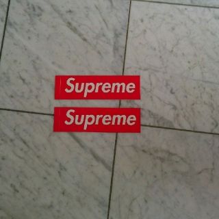 シュプリーム(Supreme)のSupreme  boxロゴ ステッカー  【ラスト2枚】(その他)