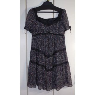 レッセパッセ(LAISSE PASSE)の【美品・0～1回のみ着用】レース付レトロ調小花柄シフォンフレアAラインワンピース(ミニワンピース)