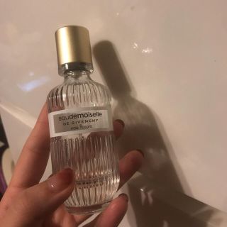 ジバンシィ(GIVENCHY)のGIVENCHY オードモアゼルフローラル 香水  ジバンシー(香水(女性用))